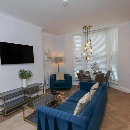 شقة The Salisbury 2 Bedroom Deluxe سكرابورو