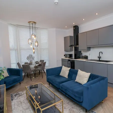 201 The Salisbury Apartment *