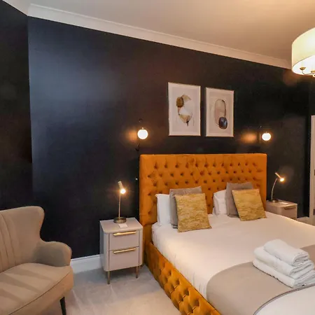 The Salisbury 2 Bedroom Deluxe Scarborough