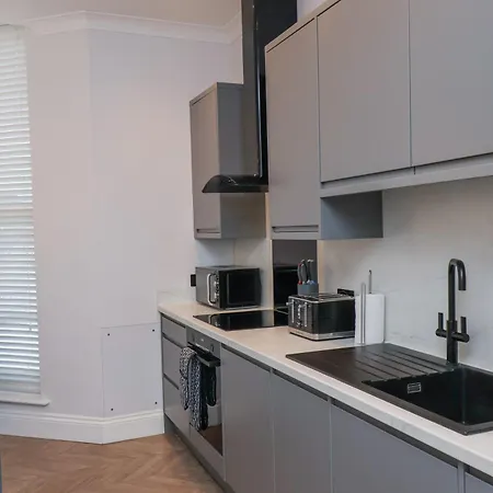 The Salisbury 2 Bedroom Deluxe Lägenhet *